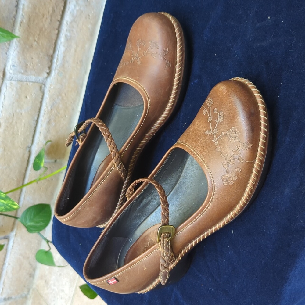 ECCO Women US 9/ EU 39 M Brown Mary Janes Jute Shoes